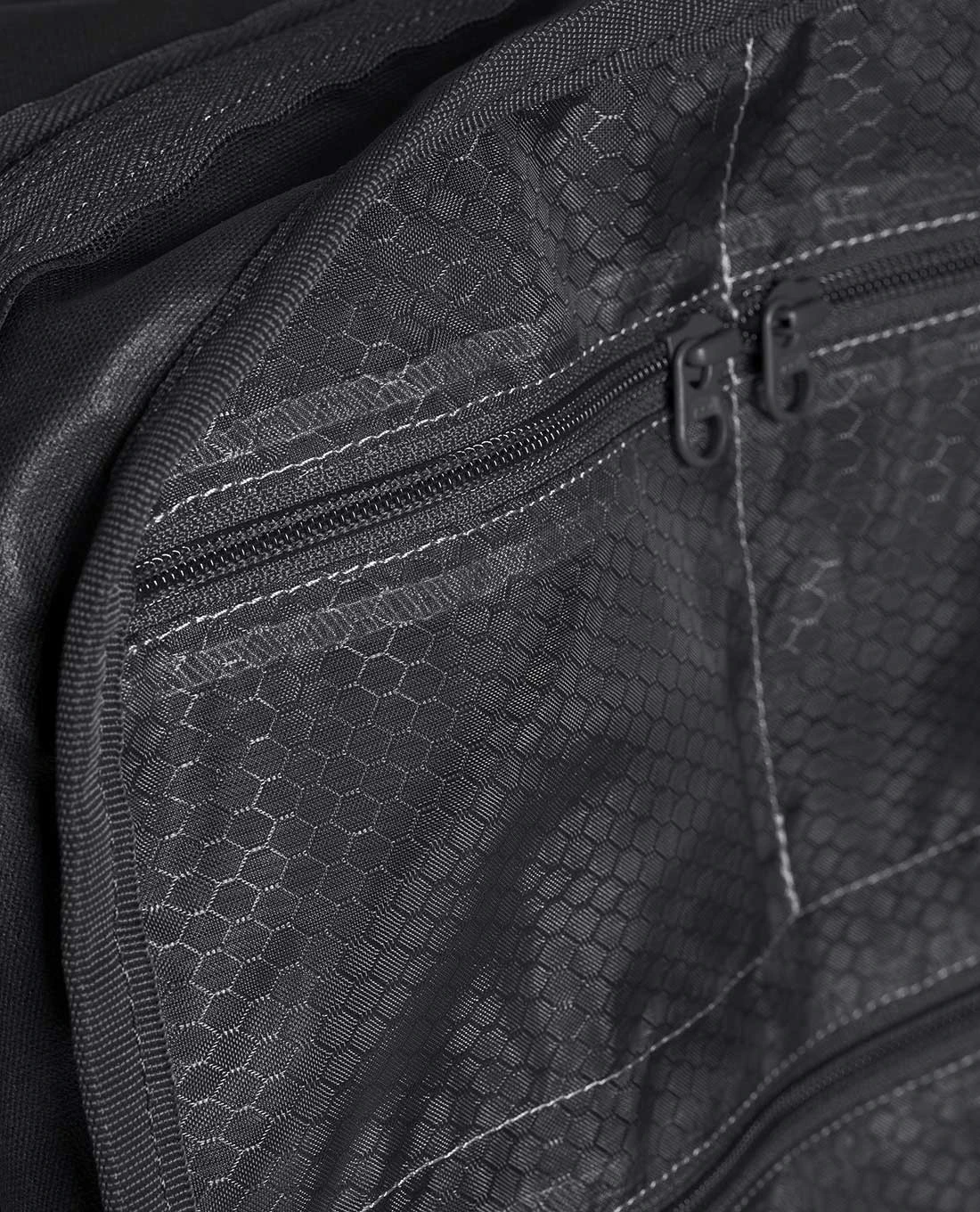 Tasmanian Tiger TT Urban Tac Pack 22 Black Schwarz 14 Tasmanian Tiger TT Urban Tac Pack 22 Black Schwarz – Bild 14